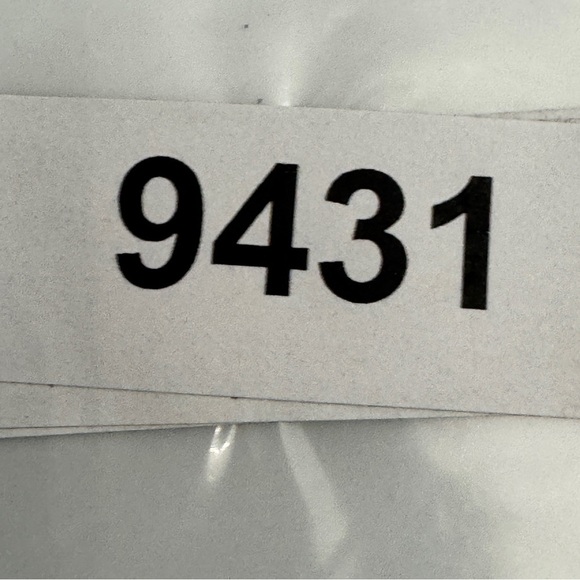 GAP 1969 Slim Cut-Off Shorts ๐ Distressed Mid Rise Light Wash | Size 2 - Picture 6 of 6